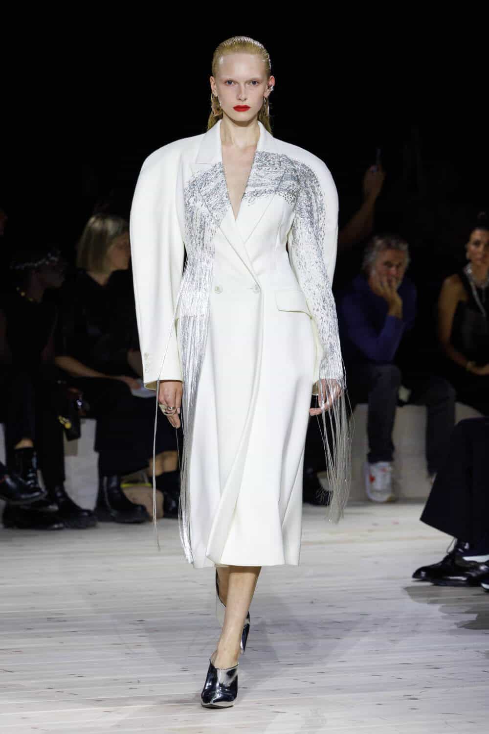 Alexander McQueen: Ready-To-Wear SS24 - 10 Magazine